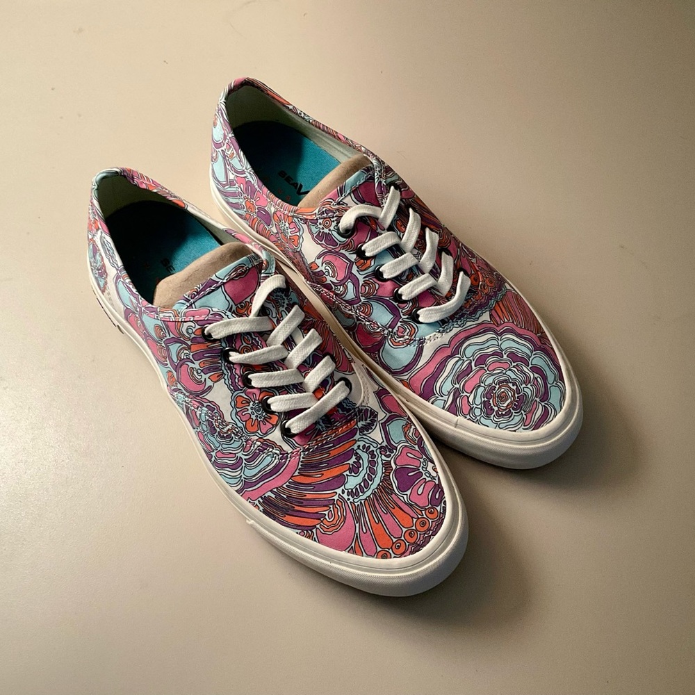 SEEVEES Legend Trina Turk Pink Cosmo Bouquet Canvas Sneakers, 9M